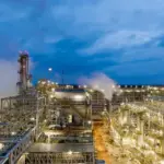 Генеральний штаб підтвердив пошкодження Ленінградського нафтопереробного заводу. Були вибухи та…