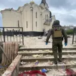 Росіяни обстріляли церкву в Костянтинівці авіабомбою: є загиблі та поранені…