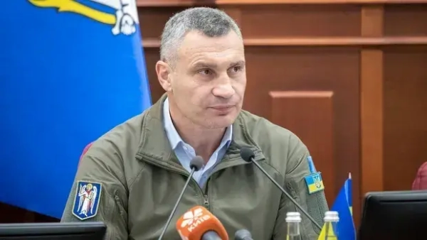 Частина Києва залишилася без світла та води через нічний обстріл російських військ