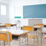 У Ніжині школи переводять на дистанційне навчання через відключення електроенергії,…