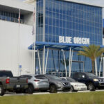 Компанія Blue Origin, що належить Безосу, запускає 15-й космічний політ…