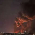 Атака дрона: тимчасово окупований Донецьк охоплений масштабною пожежею – ЗМІ