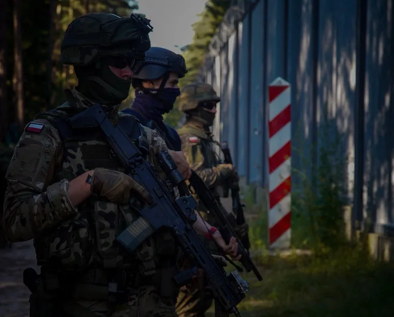 Польща відправляє військових для охорони кордонів з Німеччиною та Литвою