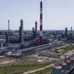 Розташований за 1400 км від України: дрони вразили нафтопереробний завод…