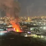 Масштабна пожежа в Єкатеринбурзі поблизу Уральського турбінного заводу – відео