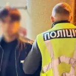 У Києві чоловік побив дівчину через «невідповідність фотографій» на сайті…
