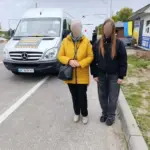 Дві українські родини з дітьми, врятовані від окупації: одна з…