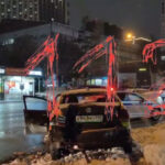 У Росії автомобіль каршерінгу врізався в натовп людей на автобусній…