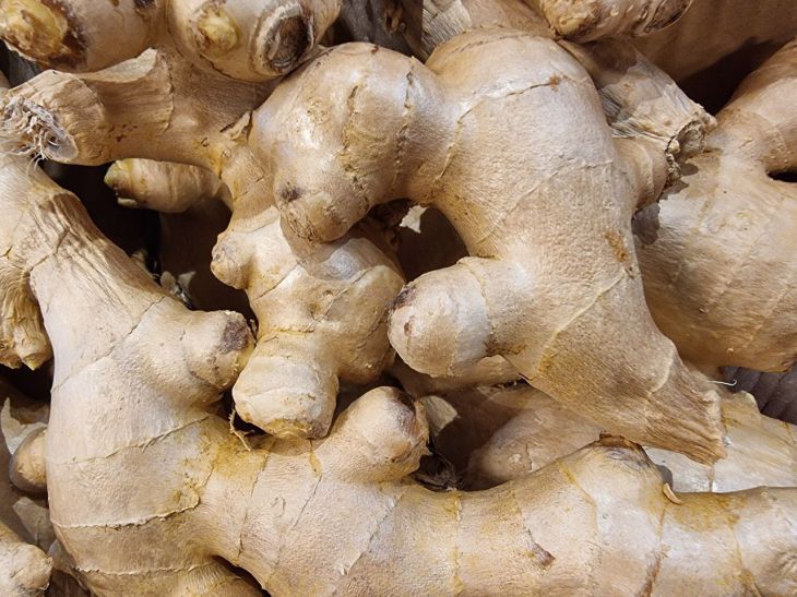 Як імбир впливає на тиск: чому гіпотонікам його варто їсти обережно, а гіпертонікам — налягати