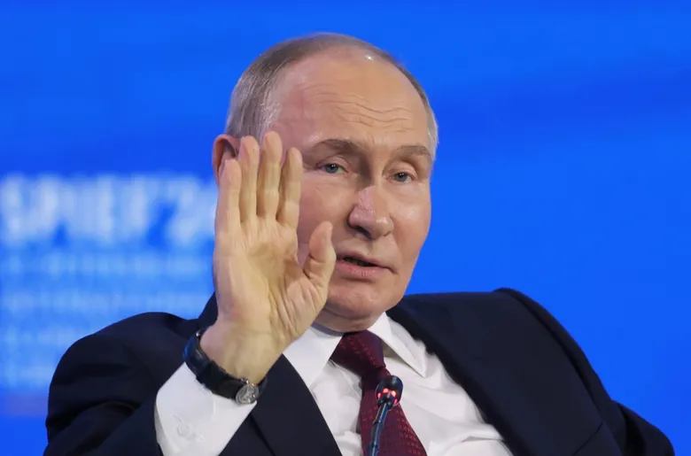Екскерівник ЦРУ: Путін поводиться, як дворічна дитина, і йому надто багато сходило з рук