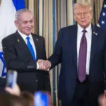 План Трампа: ХАМАС заявляє про згоду звільнити всіх заручників та…