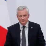 У Франції міністр оборони пішов у відставку після того, як…