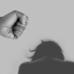 У Сумській області група підлітків жорстоко знущалася над дівчиною