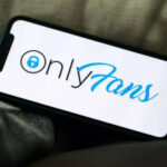 Цифрова еротика в Україні: моделі OnlyFans заборгували сотні мільйонів податків