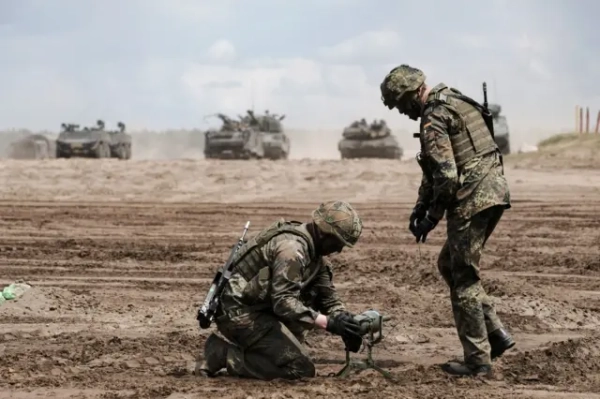 Солдати німецької армії беруть участь у навчанні Griffin Storm на полігоні імені генерала Сильвестраса Юкаускаса в Пабрадесі, Литва, 26 червня 2023 року.