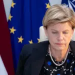 Латвія зобов'язала понад 800 громадян Росії покинути країну до 13…