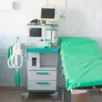 Кримінальну справу порушили проти 17 працівників мінського медичного центру: що…