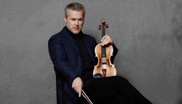 Через звернення України, виступ російського скрипаля Рєпіна в Німеччині відмінено.