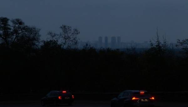 “Укренерго” інформує про критичні екстрені відключення електроенергії внаслідок російської атаки.