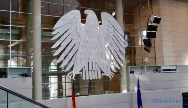 У Бундестазі жорстко засудили пропозицію АдН про “вивчення підтримки України”.