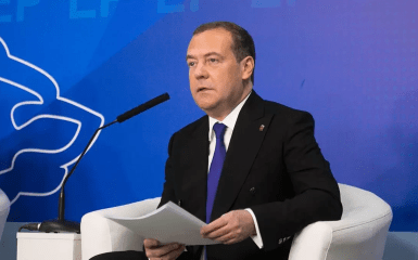 Медведєв у шаленстві через активність США у Венесуелі