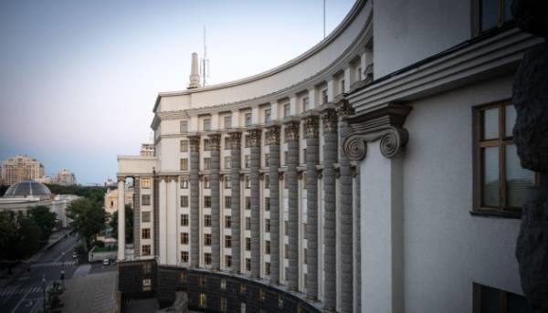 Кабмін спрямував 1 мільярд гривень на спорудження бомбосховищ&hellip;