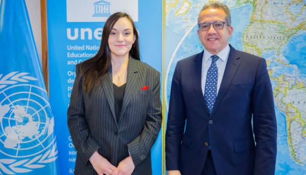 Бережна обговорила з очільником ЮНЕСКО партнерство в охороні культури під час війни.