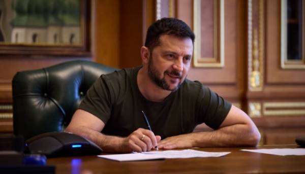 Зеленський про електронне волевиявлення: Це варіант для українців за кордоном та вояків