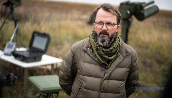 Білорусь допомагає Росії: надає вишки стільникового зв’язку та узгоджує удари…