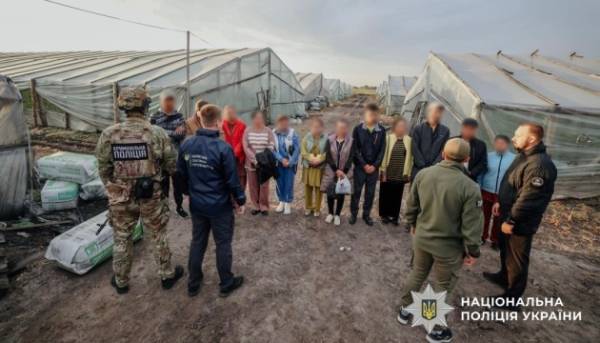 За рік поліціянти з міграційних питань зафіксували 142 випадки торгівлі людьми.