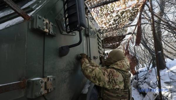 Від початку дня війська РФ провели 57 наступів, епіцентр бойових дій –…