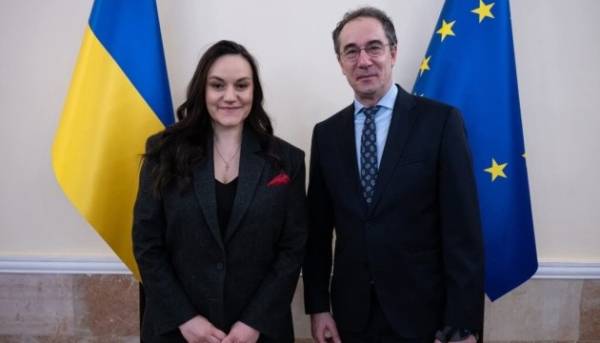 Бережна та грецький посол обговорили захист культурних надбань.