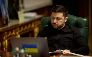 Розмірковує над тим, як наїсти пузо. Зеленський публічно зганьбив Орбана