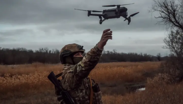 На півдні, прикордонники вразили дронами два російські роботизовані комплекси.