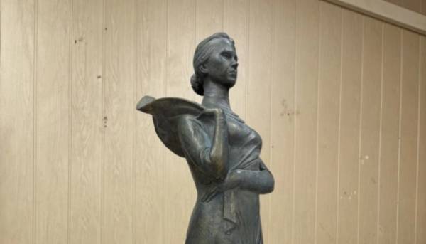 В Одесі визначили ескіз монумента Лесі Українки.