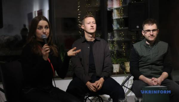 У Києві представили фотоальбом Сергія Коровайного «Донбас: між війною та ніжністю»