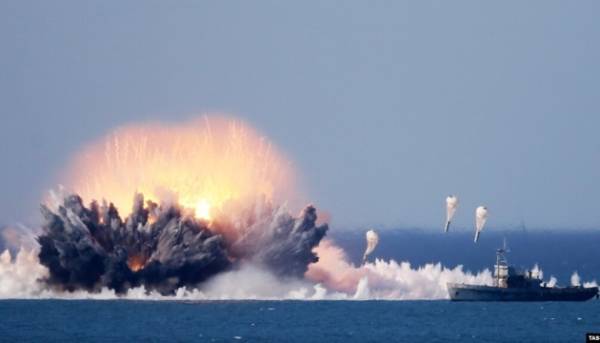 В Криму вражено російський десантний катер силами оборони.