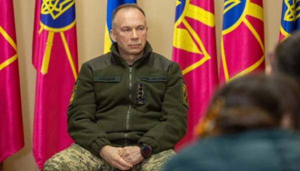 Передова тягнеться на майже 1200 км: Сирський розкрив кількість російських&hellip;