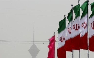 Іран заперечує будь-які переговори з Америкою.