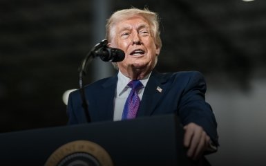 Трамп безсоромно дорікнув Зеленському у саморекламі після запиту про підтримку.