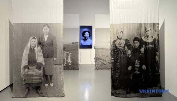 У Варшаві презентували експозиції про Крим та російсько-українську війну