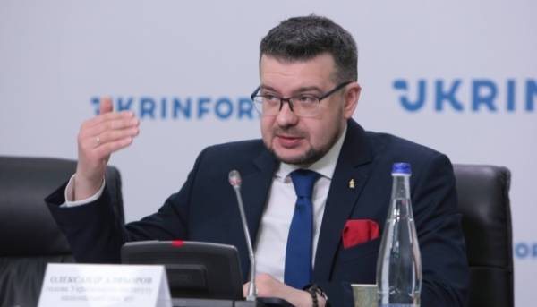 Неформальні пам’ятники жертвам війни потребують врегулювання – Алфьоров