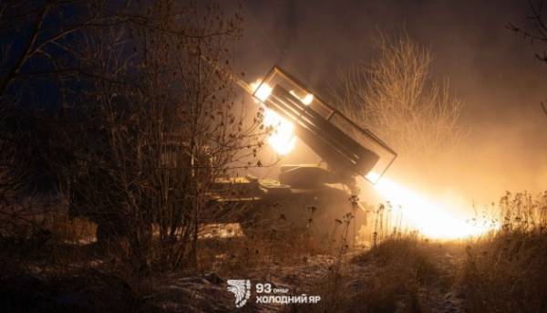 У зоні бойових дій – 120 сутичок, противник здійснив 50…