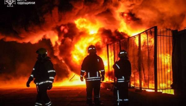 Кулеба: Росіяни вночі били по цивільному населенню та важливих об’єктах.