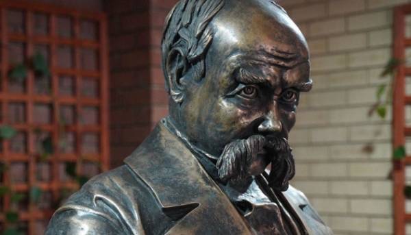 В Ботсвані відкрито перший африканський монумент Тарасу Шевченку