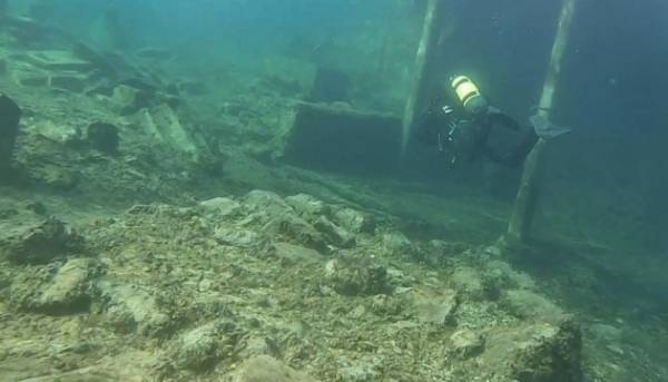 У східній Туреччині знайдено підводні стародавні будівлі, яким приблизно 2,4 тисячі років.