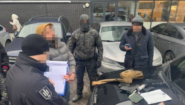 СБУ та поліція розкрили оборудку з переведення призовників у тил без служби.