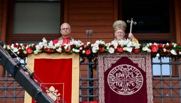 Очільник Ватикану та Константинопольський патріарх розглядають можливість одночасного відзначення Пасхи.