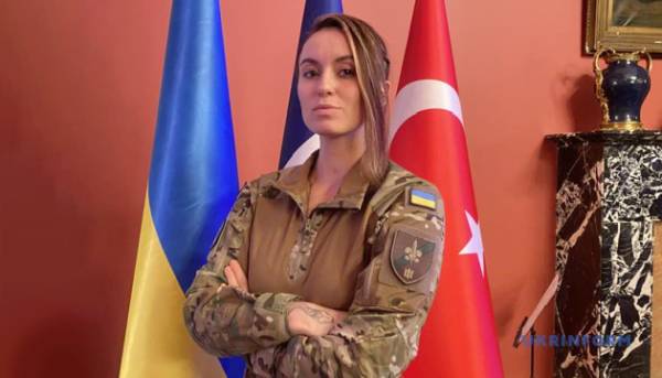 Українська комбатантська література: народження традиції – поетеса і воїн