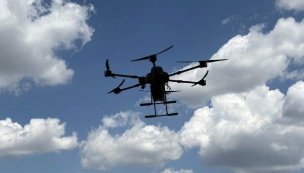 Російські війська атакували дронами евакуаційну групу, знищивши власних бранців на Донеччині.